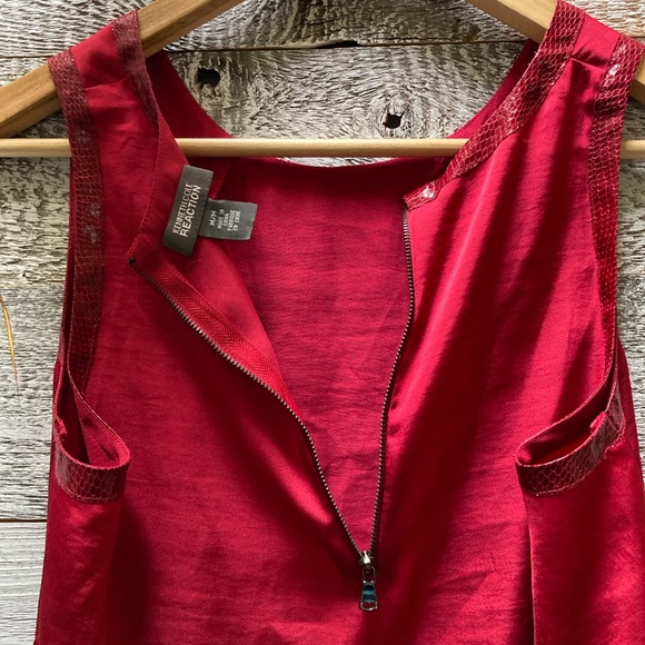 Kenneth Cole Reaction | Silky Tank Top w/ Faux Snakeskin Trim - M, Red - Picture 4 of 7
